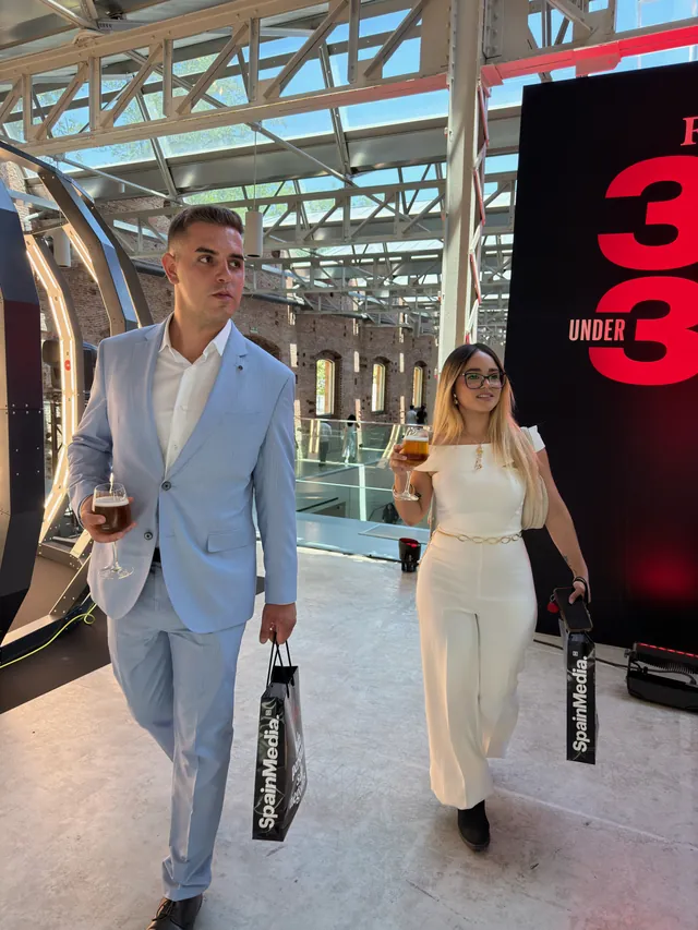 Jorge y Ester, del equipo de Macuto Music, entran al Festival Forbes 30 Under 30 de 2026